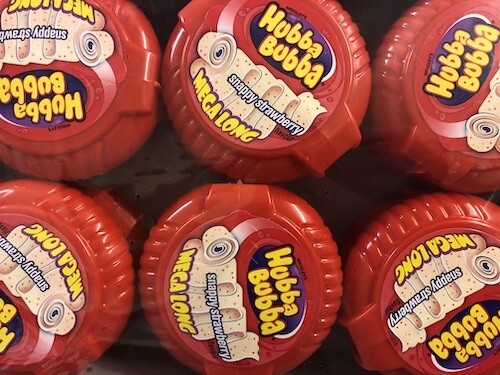 Hubba Bubba Strawberry Roll (chewing gum)  (1pack)
